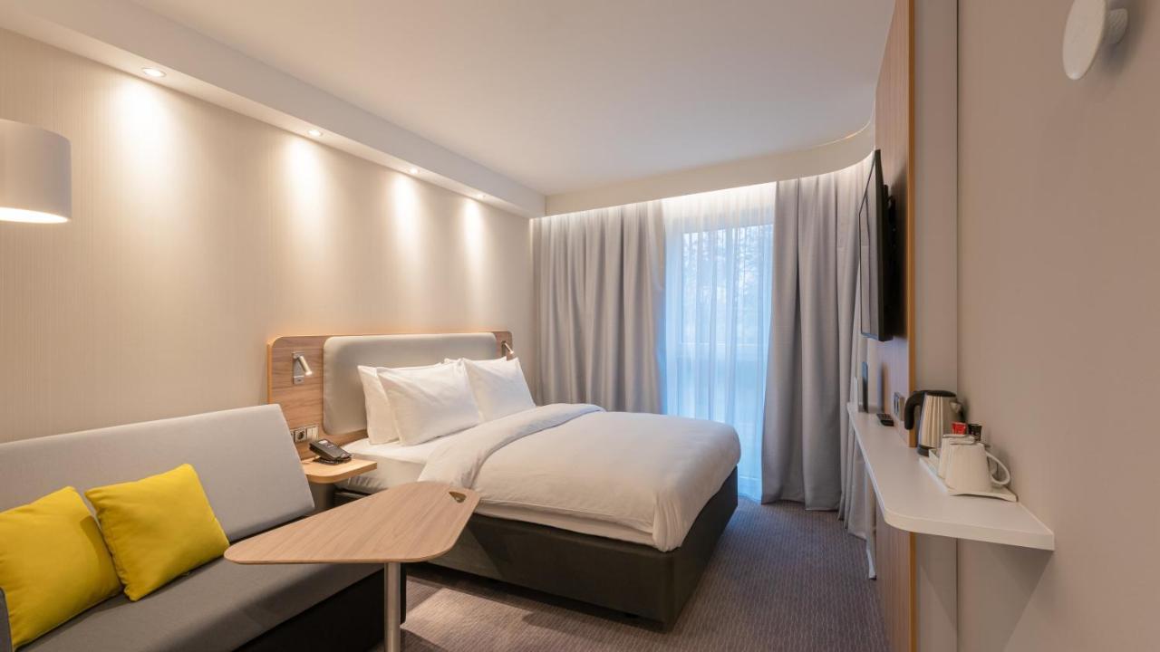 Express - Frankfurt - Westend, An Ihg
